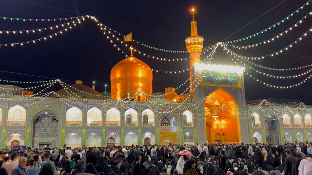 ویدیو/ همه ایران یکدل در مشهد مقدس؛ برپایی جشن بزرگ امام رضاییها ویدیو/ همه ایران یکدل در مشهد مقدس؛ برپایی جشن بزرگ امام رضاییها