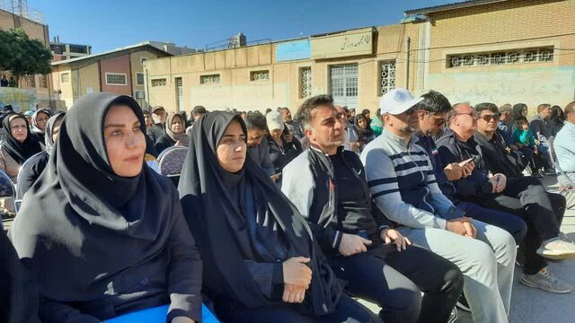 پیاده‌روی خانوادگی در ایلام برگزار شد
