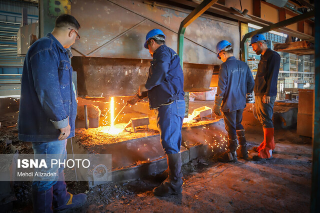 عکس تزئینی است ۲۸.۵ درصد سهم اشتغال ابهر متعلق به بخش صنعت است