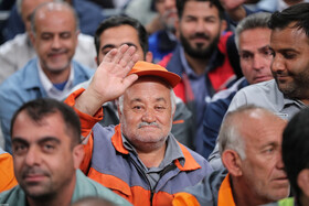 دیدار هزاران نفر از کارگران سراسر کشور با رهبر انقلاب