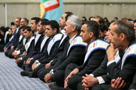 دیدار هزاران نفر از کارگران سراسر کشور با رهبر انقلاب
