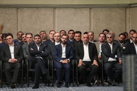 دیدار هزاران نفر از کارگران سراسر کشور با رهبر انقلاب