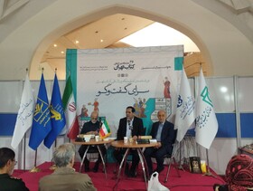 باید جسارت بازگویی مباحث جنگ را داشته باشیم