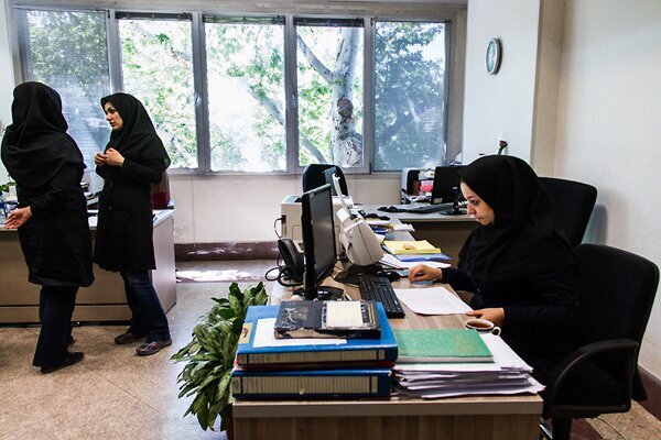 ساعت کاری بانوان کارمند دارای فرزند مدرسه‌ای در قم شناور شد