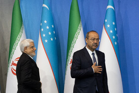 محمدرضا عارف، معاون اول رئیس جمهور و «عبدالله عارفوف» نخست وزیر ازبکستان در همایش تجاری ایران و ازبکستان