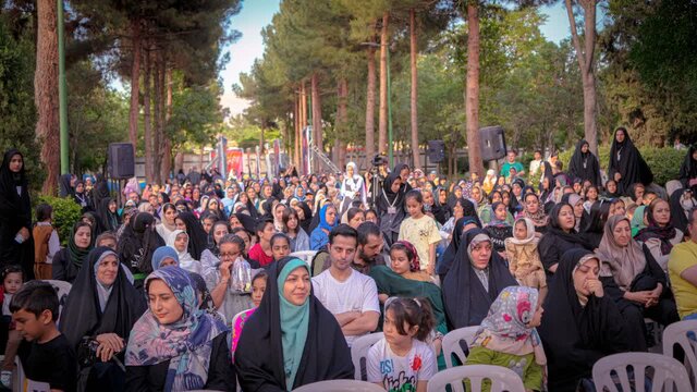 برگزاری یک رویداد فرهنگی توسط دختران نوجوان محله حصارک کرج