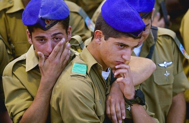 تشدید شکایتها از عملکرد نیروهای ذخیره ارتش صهیونیستی با گسترش جنگ تشدید شکایتها از عملکرد نیروهای ذخیره ارتش صهیونیستی با گسترش جنگ