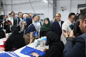 بازدید سخنگوی دولت از ۲ مجتمع تولیدی در بندرانزلی