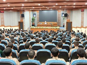 جوهره الهی انسان را از سایر مخلوقات ممتاز کرده است