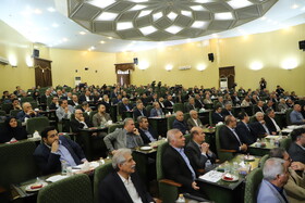 نشست فعالان اقتصادی استان آذربایجان شرقی با حضور محمدرضا عارف، معاون اول رئیس جمهور