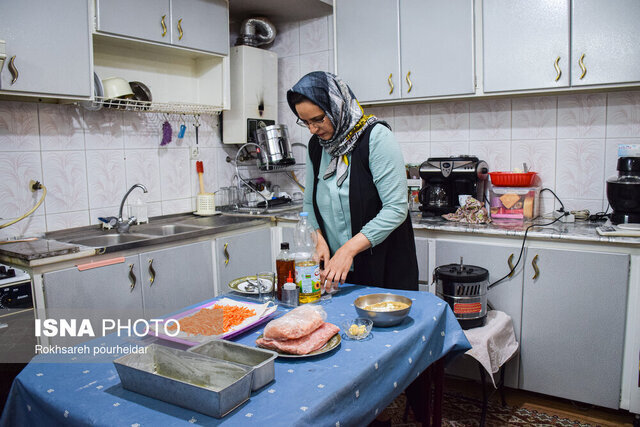 محدودیت دسترسی به بازارهای فروش؛ چالش فعالان مشاغل خانگی محدودیت دسترسی به بازارهای فروش؛ چالش فعالان مشاغل خانگی