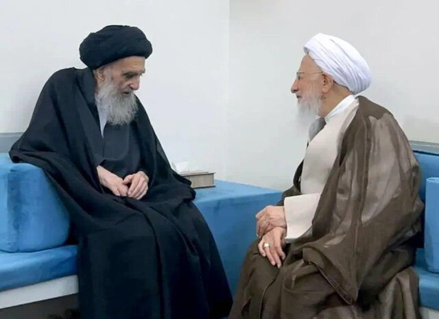 دیدار آیت‌الله جوادی آملی با آیت‌الله سیستانی در نجف اشرف