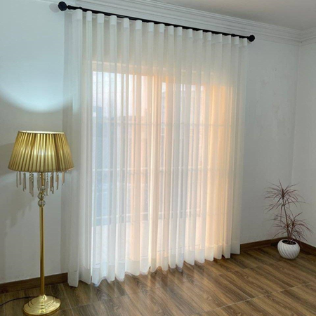 زیبایی و سادگی در یک قاب؛ انتخابی هوشمند برای دکوراسیون پذیرایی با پرده پانچی