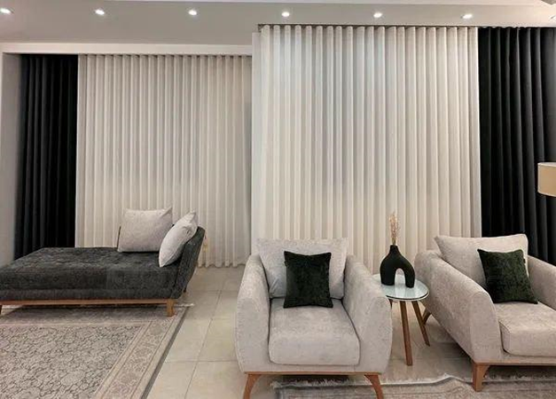 زیبایی و سادگی در یک قاب؛ انتخابی هوشمند برای دکوراسیون پذیرایی با پرده پانچی