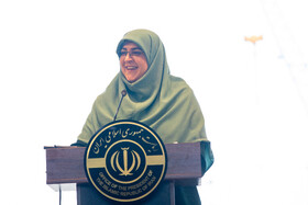 نشست خبری فاطمه، مهاجرانی سخنگوی دولت در مجتمع بندری کاسپین منطقه آزاد بندر انزلی