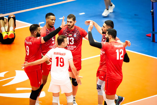 تصویر آرشیوی است. نتایج هفته پنجم لیگ والیبال/ درناها مغلوب عطایی شدند