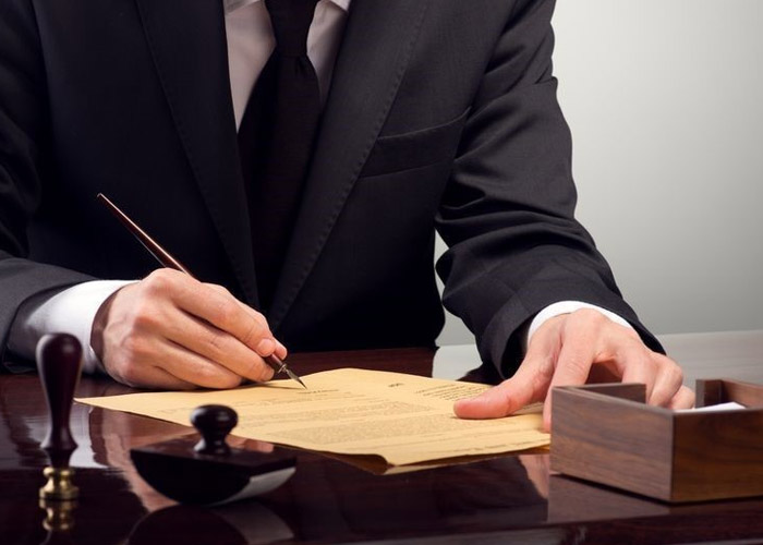 آشنایی با ویژگیهای وکیل انحصار وراثت