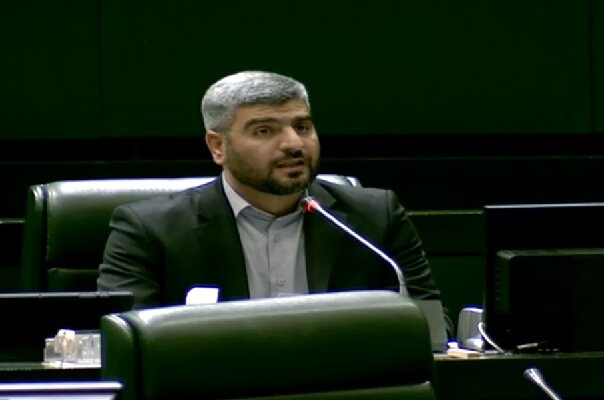 خزائی خطاب به ترامپ: محکوم به زانو زدن در برابر عظمت ملت ایران هستی