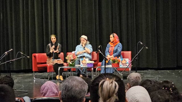 کودکان زندگی خود را نقاشی میکنند