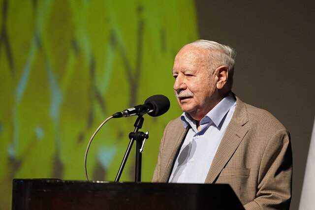 برج آزادی کوچک در دانشگاه هنرهای زیبا