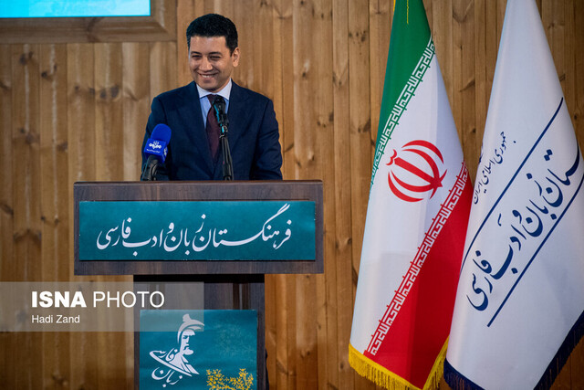تمجید سفیر ارمنستان از زبان فارسی