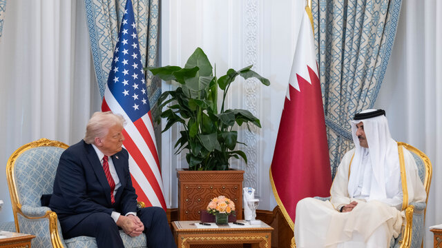 امیر قطر و ترامپ درباره آخرین تحولات غرب آسیا رایزنی کردند