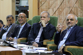 مسعود پزشکیان، رئیس جمهور در نشست با فعالان اقتصادی استان کرمانشاه