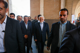 بازدید محمدرضا عارف، معاون اول رئیس جمهور از نمایشگاه کتاب - تهران