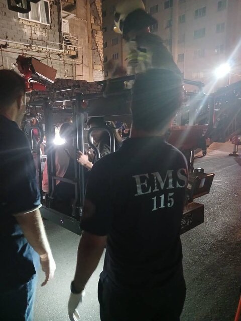 حریق مجتمع مسکونی در اکباتان ٣٢ نفر مصدوم برجای گذاشت