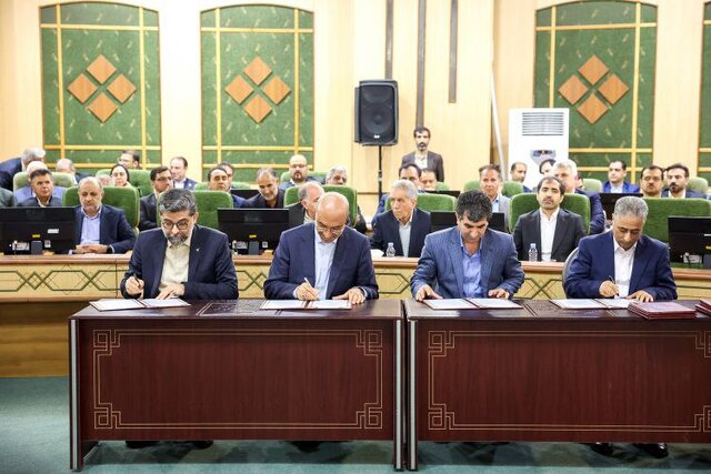 امضای 3 تفاهم‌نامه مهم در حوزه صنعت و سرمایه‌گذاری استان کرمانشاه با حضور پزشکیان