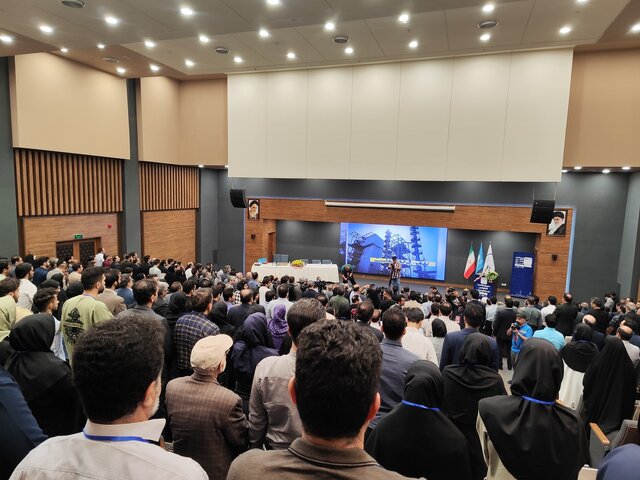 معاون سازمان انرژی اتمی: علم هسته‌ای راه حل تمام مشکلات جهان در آینده است