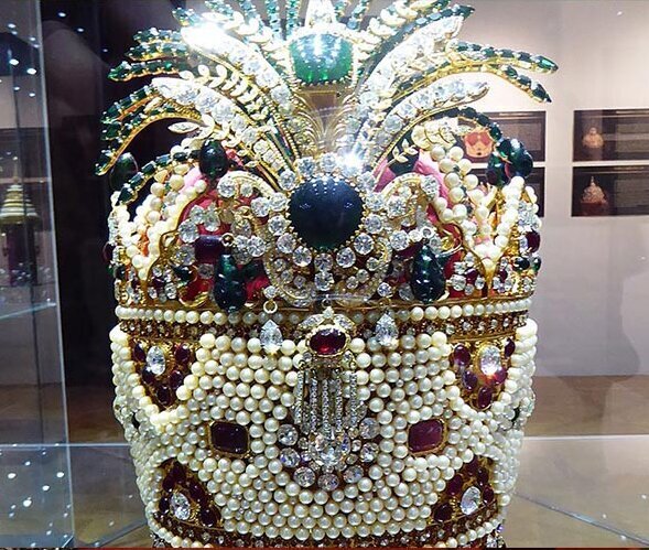همهچیز درباره جواهرات ملی ایران؛ از دریای نور و تاج کیانی تا تخت طاووس + عکس