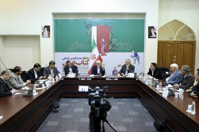 عارف: کارگروهی برای ارتقاء جایگاه کتاب در نظام توسعه کشور راه‌اندازی می‌شود