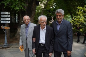 از اهدای یک نشان به محمد تهامی‌نژاد تا پیدا شدن نوار گم شده یک مستند