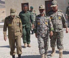 بازدید فرمانده کل ارتش  از منطقه پدافند هوایی جنوب شرق