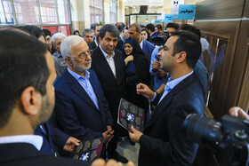 اسکندر مؤمنی، وزیرکشور در مراسم افتتاح کارخانه نوآوری شهرداری کرمان 