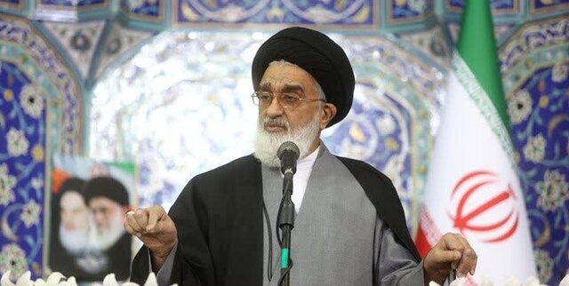 دیپلماسی باید مکمل توان داخلی باشد / اقتصاد مقاومتی به معنی بستن درهای کشور نیست