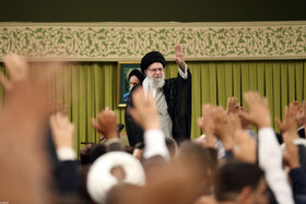 دیدار هزاران نفر از معلمان سراسر کشور با مقام معظم رهبری