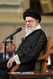 دیدار هزاران نفر از معلمان سراسر کشور با مقام معظم رهبری