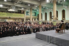 دیدار هزاران نفر از معلمان سراسر کشور با مقام معظم رهبری