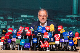 علیرضا زاکانی، شهردار تهران در نشست خبری