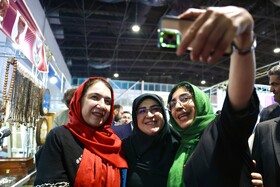 بازدید فاطمه مهاجرانی، سخنگوی دولت از نمایشگاه گردشگری و صنایع دستی - مشهد
