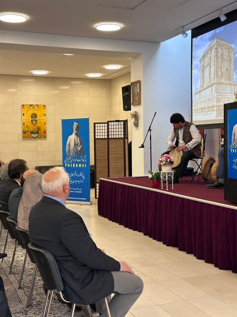 پیام فردوسی، صلح، آشتی و گفتوگو میان انسانها و ملتها است