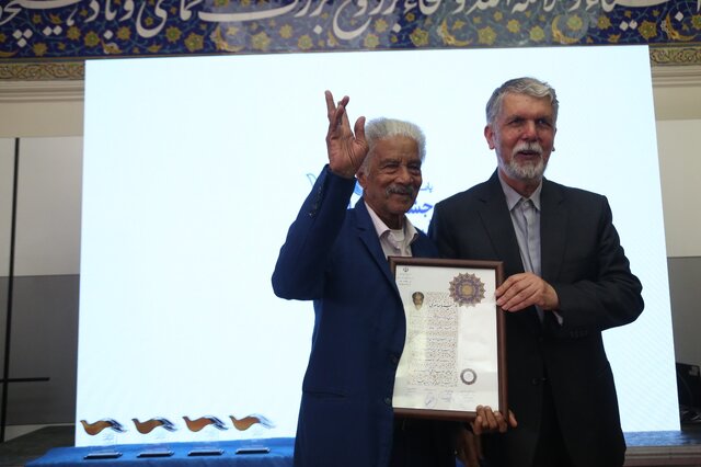 اختتامیه نخستین جشنواره موسیقی بی‌کلام خلیج فارس/ اعطای نشان درجه یک هنری به ۲ پیشکسوت جنوبی