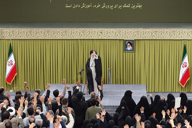 ویدیو/ تقدیر رهبر انقلاب از اهتمام رئیسجمهور به مسائل آموزش و پرورش ویدیو/ تقدیر رهبر انقلاب از اهتمام رئیسجمهور به مسائل آموزش و پرورش