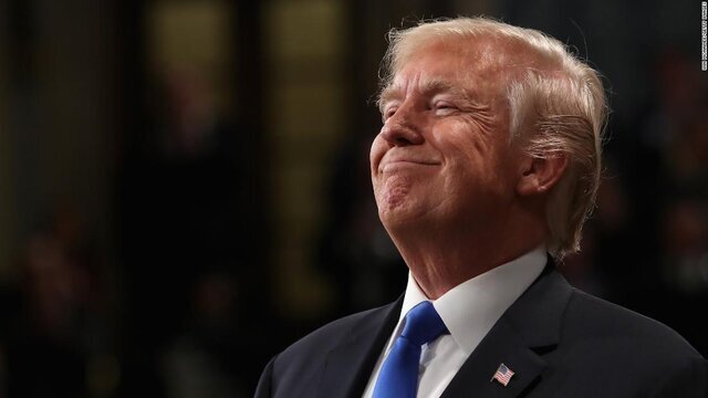 پول پاشی برای یک لبخند! پول پاشی برای یک لبخند!