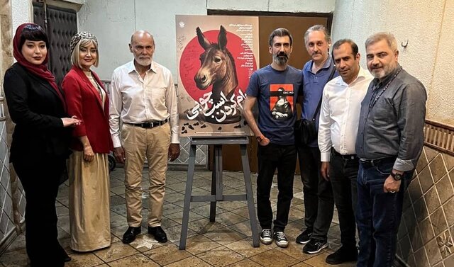 جمشید هاشمپور در تئاتر شهر + عکس