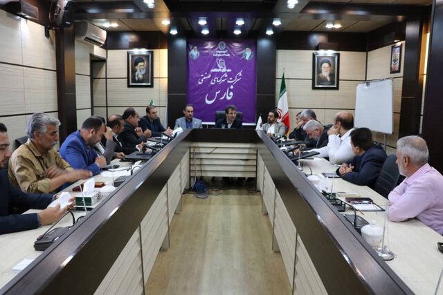 واگذاری ۲۱ شهرک و ناحیه صنعتی فارس به شرکت‌های خدماتی