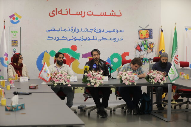 «خونه مادربزرگه» و «هادی و هدی» کودکان دوران جنگ را از واقعیت تلخ آن روزها جدا می‌کرد