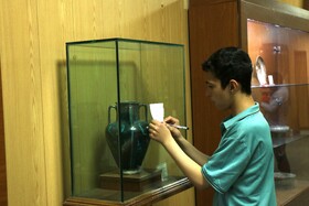 بازدیدمردم همدان از تپه تاریخی هگمتانه در روز میراث فرهنگی